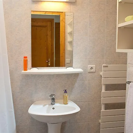 Apartmanhotel Madame Et La Fontaine Du Roi